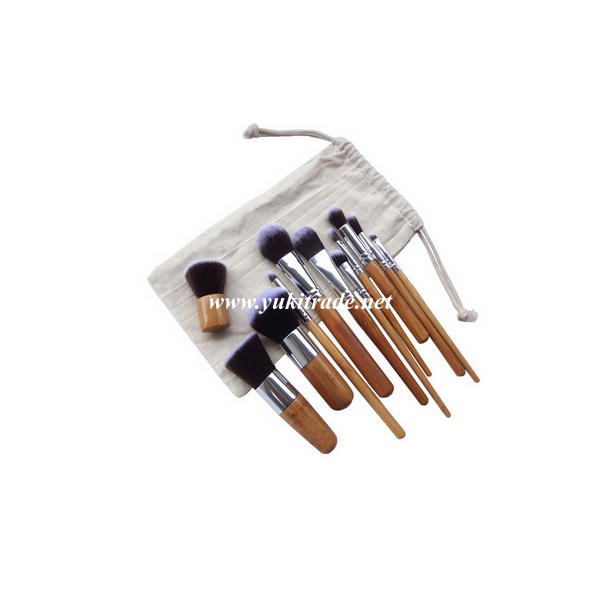 Traveling brush sets